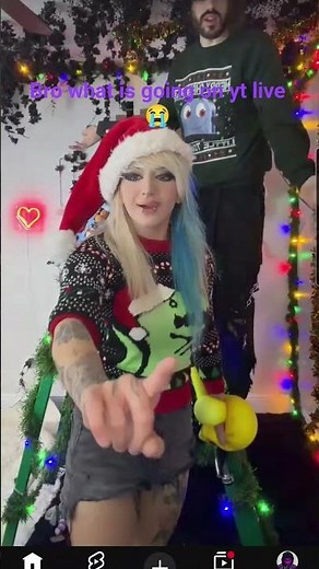 Wth goin on in yt live!? #funny #livestream #wtf