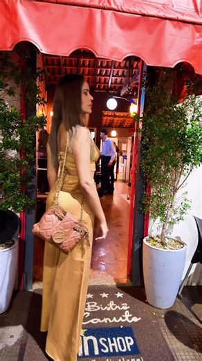 Marihely Machado | Ilhados com a Sogra 3•💜🌴🎬 on Instagram: "Uma experiência que vai além do paladar. Canuto Bistrô Alta Culinária é sentir Paracatu em sua forma mais sofisticada. Drinks autorais impecáveis, um ambiente aconchegante que abraça. Hoje escolhi um dos pratos mais famosos da casa: Filé do Rosário, simplesmente inesquecível. Tudo isso acompanhado de uma carta de vinhos entre as mais conceituadas do Brasil, pensada para quem aprecia viver bons momentos. Alta gast