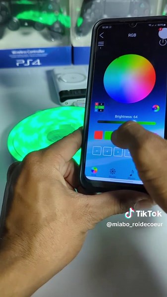 Bande LED RGB 2m avec contrôle par smartphone