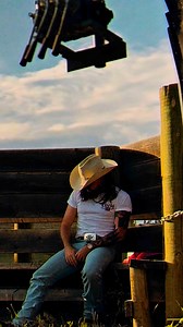 13K views · 904 reactions | I’m West bound to Los Angeles today… Got a full week scheduled in the studio. Let’s get it 落. #burnitup #rubbertothetotheroad #newmusic #newsingle #newcountry #artist | Austin Martin Montana | Facebook