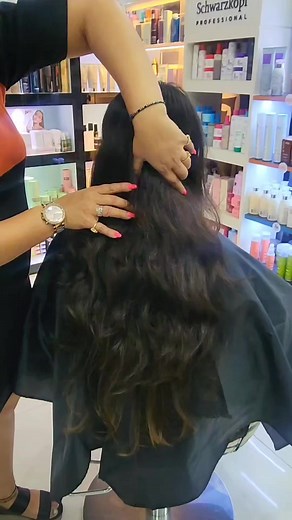 Pallavi Sharma is as charming as she looks! A very pleasant personality, and her smile is as smooth as her hair. #longhairstyles #longhairstyling #longhairmakeovers #jollychandamakeover #hairstyling #hairtransformation #hairtransition #longlayeredhaircut #haircut #longhair #beforeandafter #beforeafter #longhaircut #longhair #reelkarofeelkaro #jollychandahaircuts #hairgrooming #hairsmoothening #nanoplastia #reelitfeelit #hairshinetreatment #findyourvibe #fbreels . . . Satin Rose Salon And Spa - J