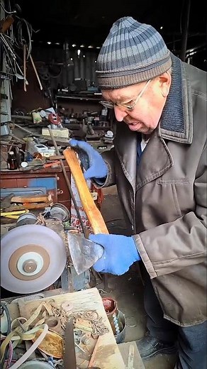 Axe Sharpening #axesharpening #sharpenanaxe #axemaintenance #woodworkingtools #sharpeningguide