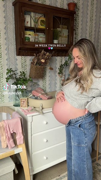 34 Weeks Pregnant with Twins: A Smaller Surprise
