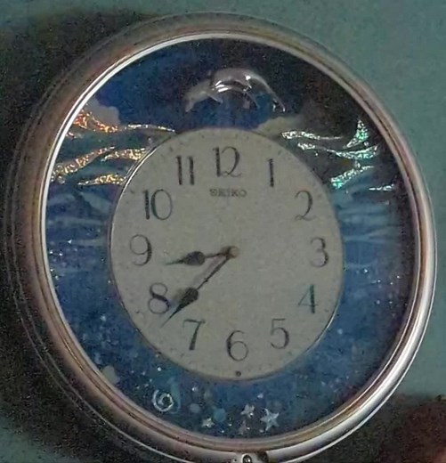 Seiko QXM108SRH Melodies In Motion Wall Clock Review