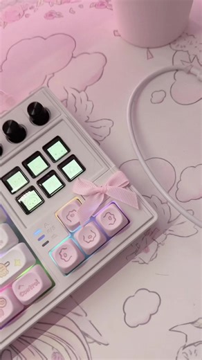 Keyboard Review: Unboxing a Kawaii Setup