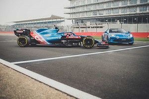 It was so cold (𝘀𝗲𝗿𝗶𝗼𝘂𝘀𝗹𝘆 𝗰𝗼𝗹𝗱!) and very wet. But when you have the whole of Silverstone to yourself and the Alpine A110S, what else are you supposed to do! So much fun with Esteban #Ocon. #BritishGP 📸 Amy Shore | Alpine F1 Team