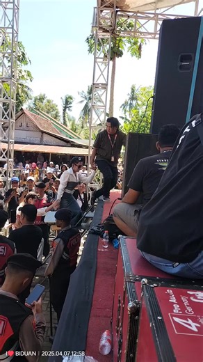 MONATA Live Performance in Jetis, Cilacap