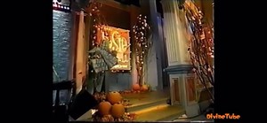 Bette Midler appears as the Wicked Witch of the East during the Halloween episode of ”The Rosie O’Donnell Show” in 1997. Enjoy! | Bette Midler: Still Divine