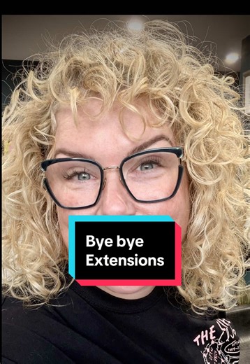 Will the extensions be back…. I love them but I also love the shorter hair. The team at @LaBellaVita are amazing.my hair is being sent off to be retipped. If you are thinking about curly extensions, I would absolutely recommend.