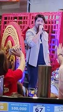 'Lucky fan' flipped by Ian Veneracion