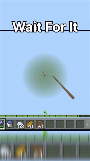 Minecraft Physics BROKE?! 🤯 Iron Golem + Mace = FLYING GLITCH 💀🔥 #shorts #minecraft #gaming #viral☠️