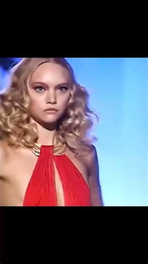 Gemma Ward for Roberto Cavalli Spring/Summer 2006 FashionShow #supermodel #runway #catwalktour