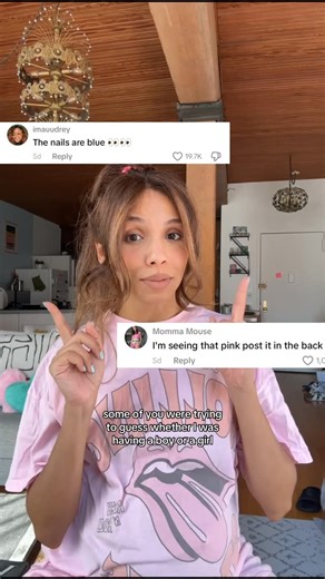 riri bichri on Instagram: "team blue nails vs team pink sticky note"