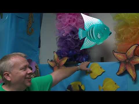 Zoomerang Hallway Decorations -- Great Barrier Reef Ideas