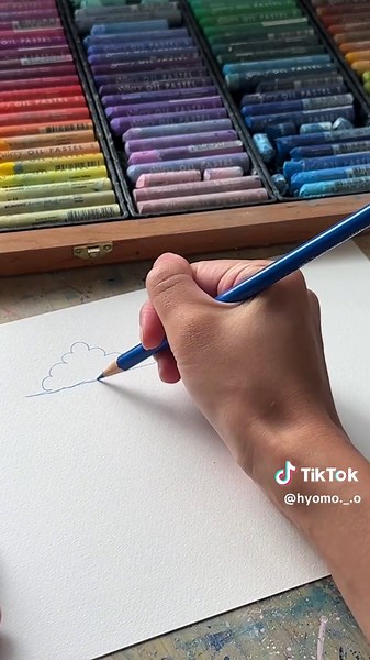 雲の描き方ガイド：初心者向けアートテクニック