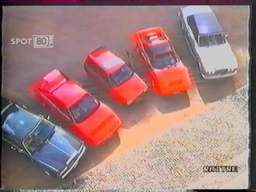 Autobianchi Y10 Con Heather Parisi (1989) Proseguendo nella fortunata serie del "piace alla gente che piace", Heather Parisi guida la sua Y10 parcheggiandola poi accanto a varie Ferrari e altre "macchinone", con la voce fuori campo che spiega la sua scelta di "originalità". Provenienza filmato: Archivio Personale Birroncino #spot80 #retrocommercial #pubblicitadiunavolta #pubblicitàvintage #spotanni80 #pubblicitàanni80 #anni80 #y10 #autobianchi #heatherparisi #automobili | Spot 80