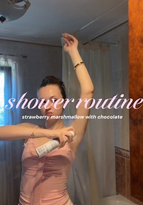 The best scent combo in the world💔 #marshmallowscentcombo #whatismelllike #showerroutine #marshmalloweverythingshower #marshmallowwithchocolateeverythingshower