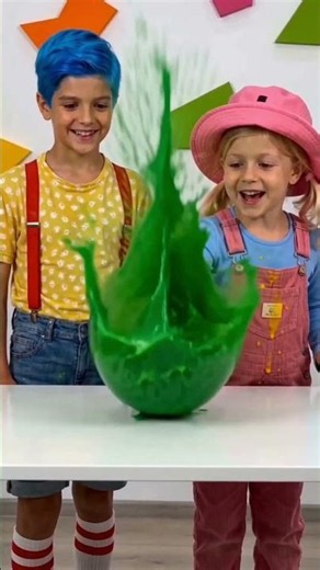 🖍️ Bright Color Hunt 🌈 What Do We See ⭐