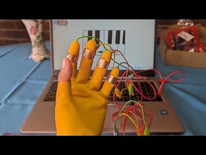 DIY Glove Controller with Makey Makey 🧤🎮✨
