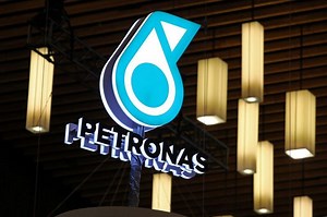 Malaysia's Petronas lifts force majeure on gas supply from MLNG Dua