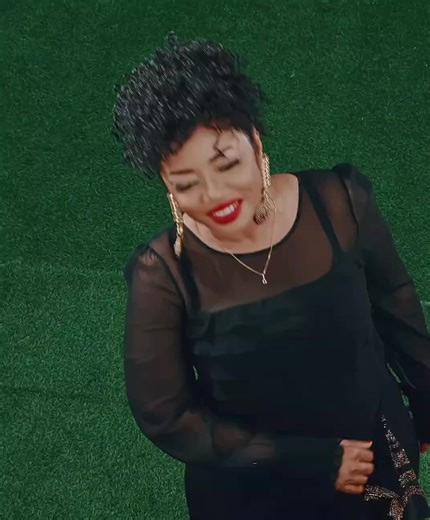 gracedeccaofficial (@gracedeccaofficial)’s videos with son original - gracedeccaofficial