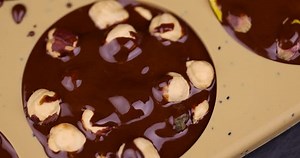 Melted Milk Chocolate Nuts Cooking Chocolate: vídeo stock (100% livre de direitos) 3446665133 | Shutterstock