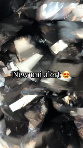 New uniform reveal 😍 #stompnshake #cheer #uniform #fyp #blackgirlscheer