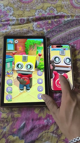 iphone Vs Android tablet talking Tom gameplay
