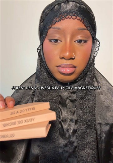 J’ai commandé avec le code à Poupette « POUPETTE40 » au lieu de payer 79,90€ j’ai payé 59€ Refs : - YEUX DE BICHES - CIL À CIL - GLAMOUR