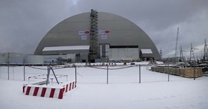 Giant €2.1 billion dome edged over Chernobyl power plant as existing one crumbles