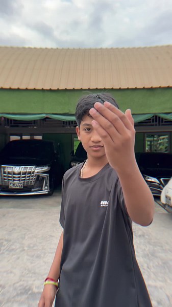 Vintage Bentley Restoration by Adam Smith