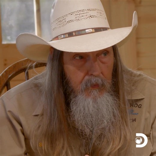 Searching an underwater cave 🔍 What could this evidence suggest about its previous inhabitants? Catch a new Mystery at #BlindFrogRanch TOMORROW at 10p on Discovery! | Discovery