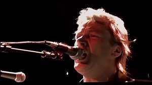 ASIA - Who Will Stop The Rain - Live 2002 Classic tune from the album Aqua (1992) Bass & Lead Vocals - John Payne (Moonstone, CCCP, The Passion, GPS, Dukes Of The Orient) Keyboards, Vocals - Geoff Downes (The Buggles, Yes, ICON, Downes Braide Association) Guitar, Vocals - Guthrie Govan (GPS, Steven Wilson, The Aristocrats) Drums, Vocals - Chris Slade (Manfred Mann's Earth Band, Uriah Heep, The Firm, AC/DC) | Progressive Rock Land