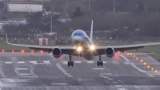 Crosswind Landing difficulties + Extreme cockpit view - compilation HD Big Planes