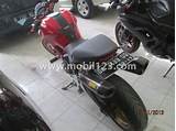 Pictures of 2012 Ducati Monster 696 Service Manual