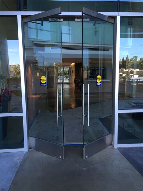 Commercial Sliding Door Repair Images