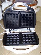 Pictures of Electric Waffle Maker With Cast Iron Plates