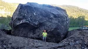 Boulder 39 The Size Of A Building 39 Blocks Colorado Highway After