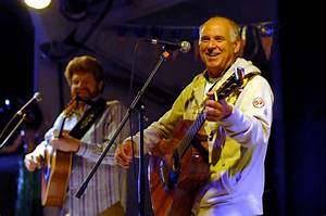 Jimmy Buffett Set To Play Wrigley Field For First Time Since 2005