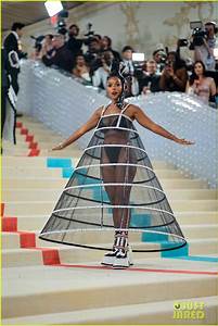 Janelle Monae 39 S Thom Browne Outfit Transforms On The Met Gala 2023