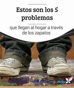 A Person Standing On Top Of A Skateboard With The Words Estos Son Los 5