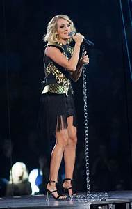 carrie underwood performs at storyteller tour at square garden