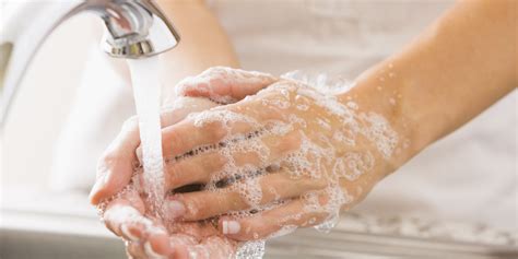 cuci tangan dengan sabun