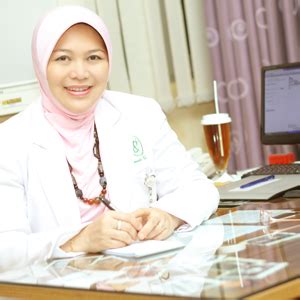 Dr. Dwiana Maharani