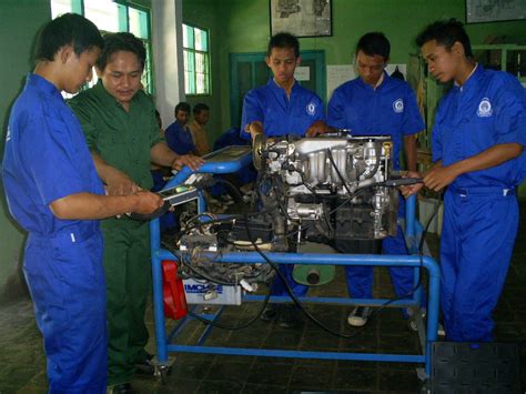 Jurusan Otomotif: Peluang Karir di Industri Otomotif Indonesia