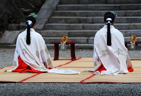 Konsep Bulan dalam Agama Shinto