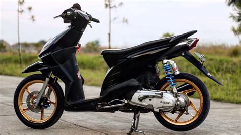 4 Modifikasi Honda Beat Karbu Hitam Simpel yang Bisa Kamu Coba