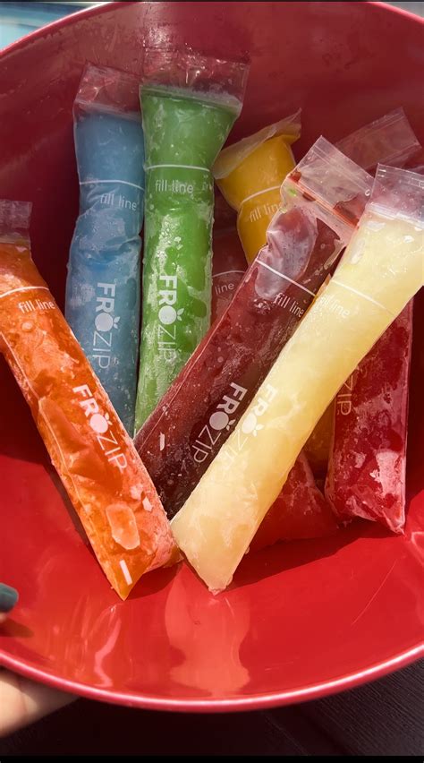 Pop Ice di dalam Gelas Plastik