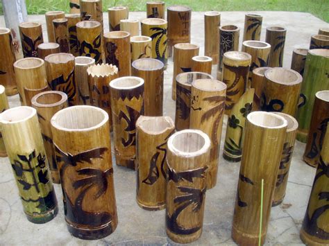 Seni Rupa Gelas Bambu