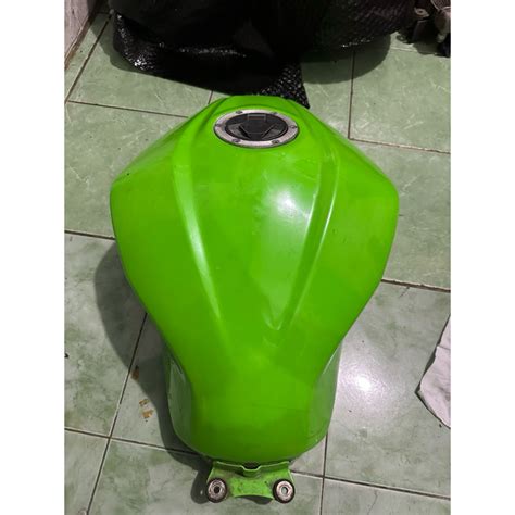 Tangki Ninja 250 FI berapa liter